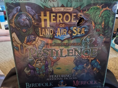 Heroes land air sea - heroes,